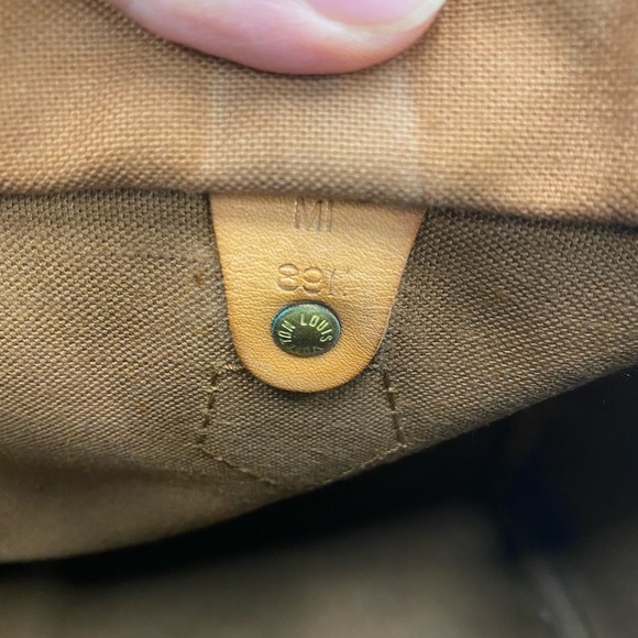 ✨SOLD✨AUTHENTIC LV SPEEDY 25 MONOGRAM✨ - Picture 5 of 13